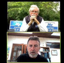 IPI Editor Bob Neubauer (bottom) talks with Middle Tennessee State University&rsquo;s Ed Arning.