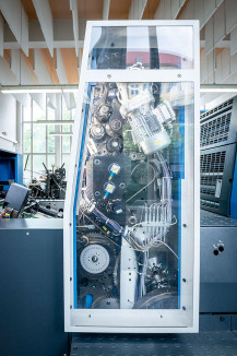 Transparent covers help with the training process at the vocational school.