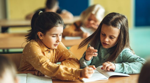 From Screens to Textbooks: Educators Shift Back to Print